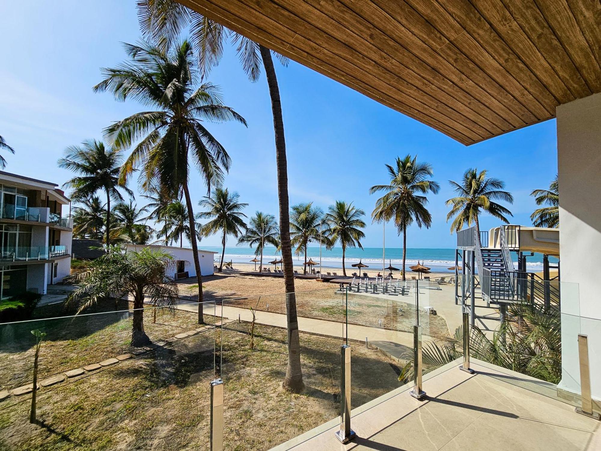 Kombo Beach Resort セレクンダ エクステリア 写真
