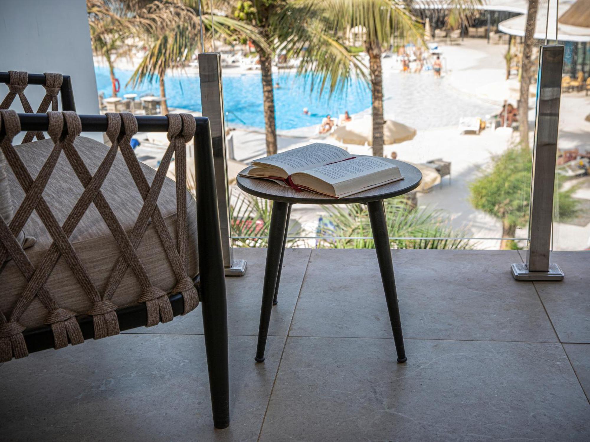 Kombo Beach Resort セレクンダ エクステリア 写真