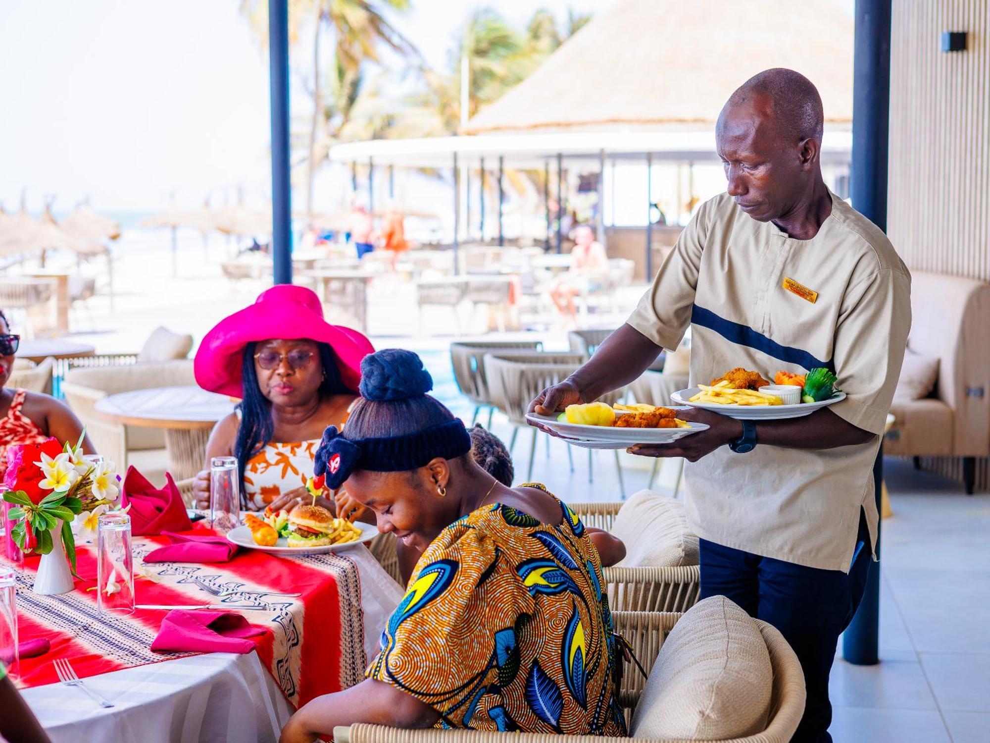 Kombo Beach Resort セレクンダ エクステリア 写真