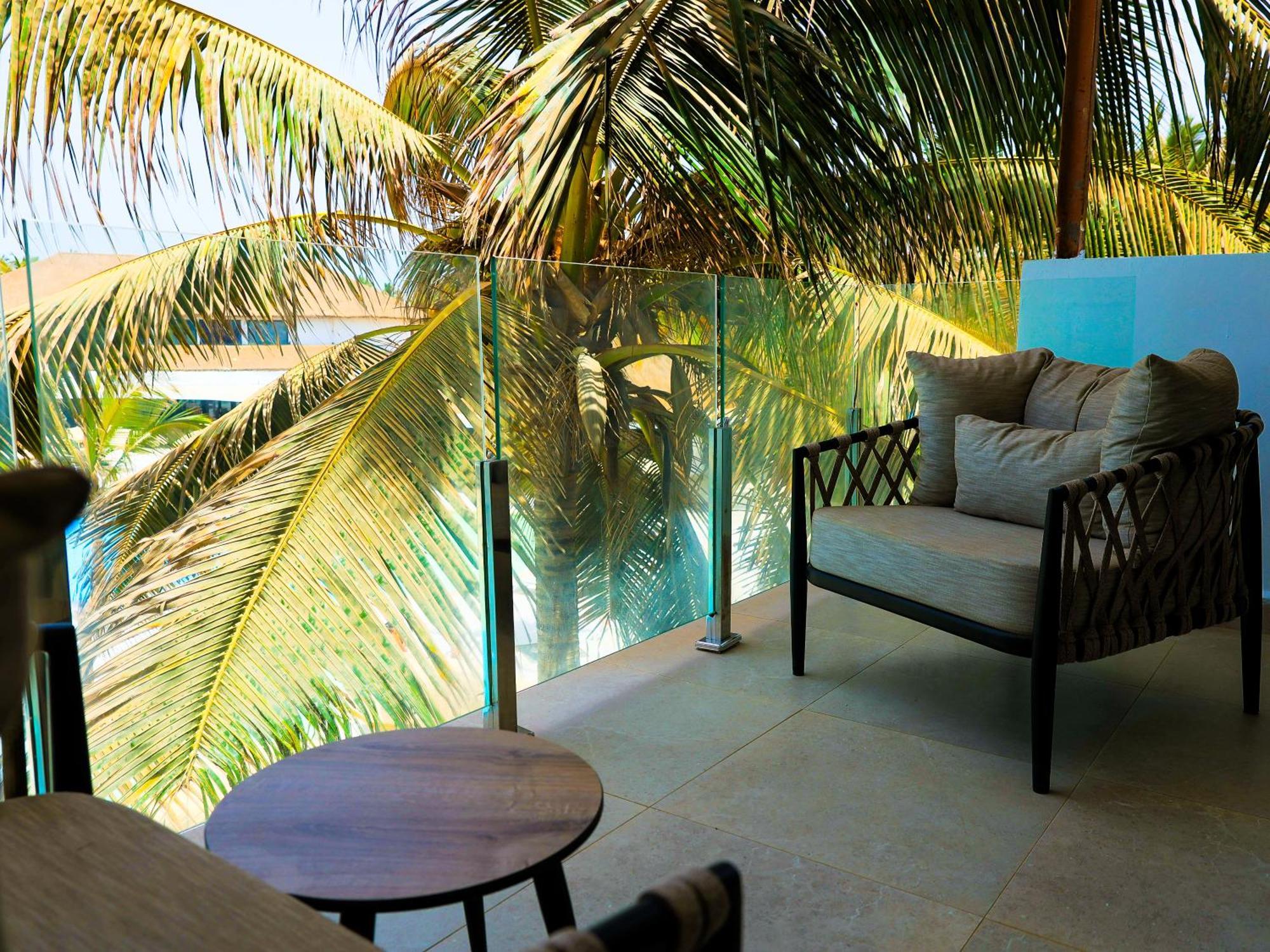 Kombo Beach Resort セレクンダ エクステリア 写真
