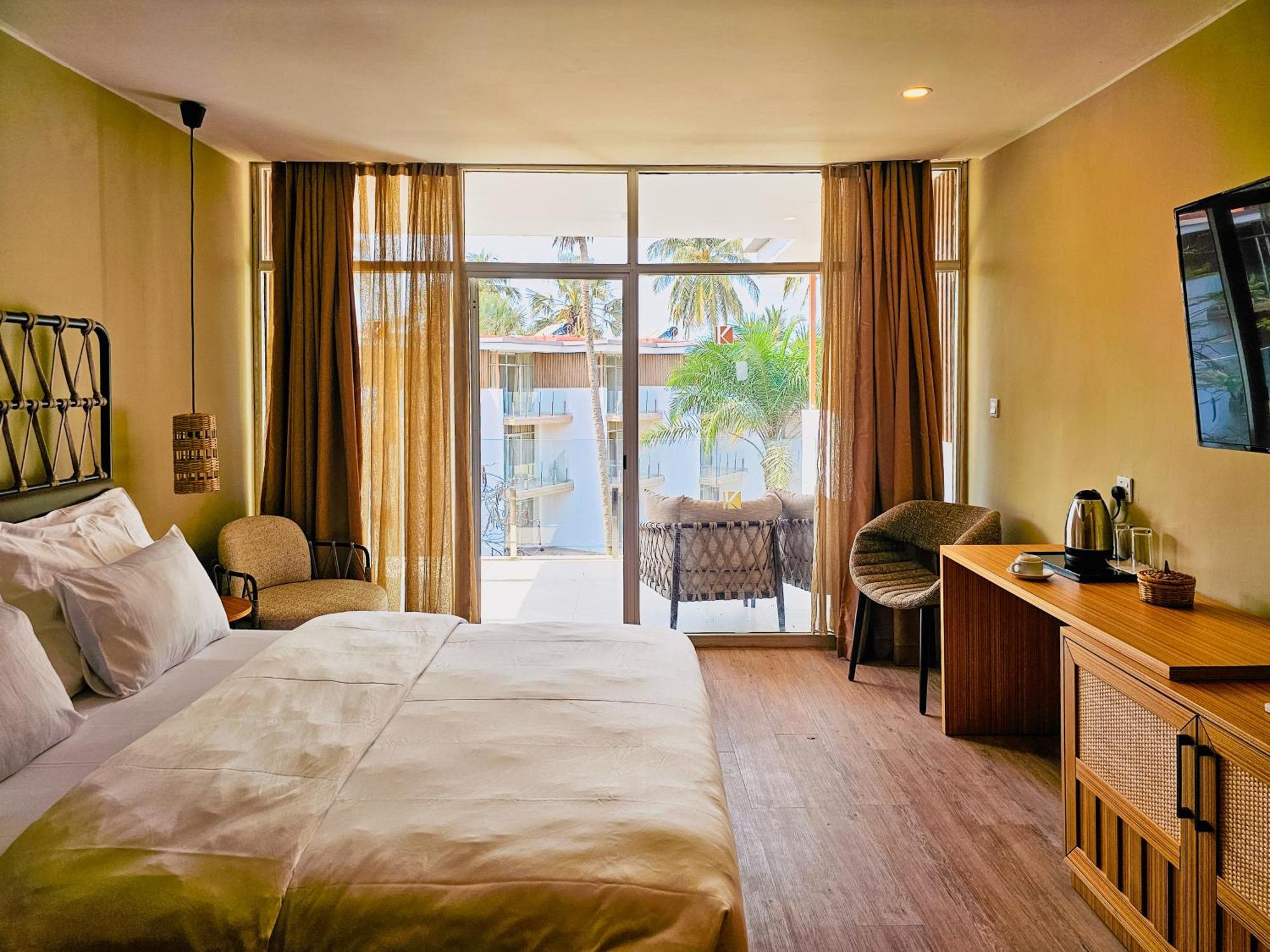 Kombo Beach Resort セレクンダ エクステリア 写真