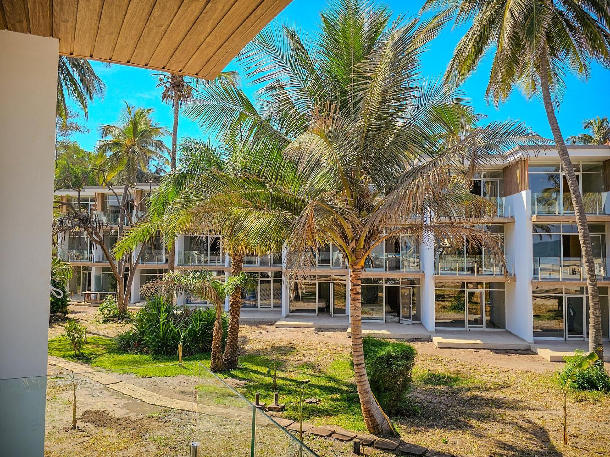 Kombo Beach Resort セレクンダ エクステリア 写真