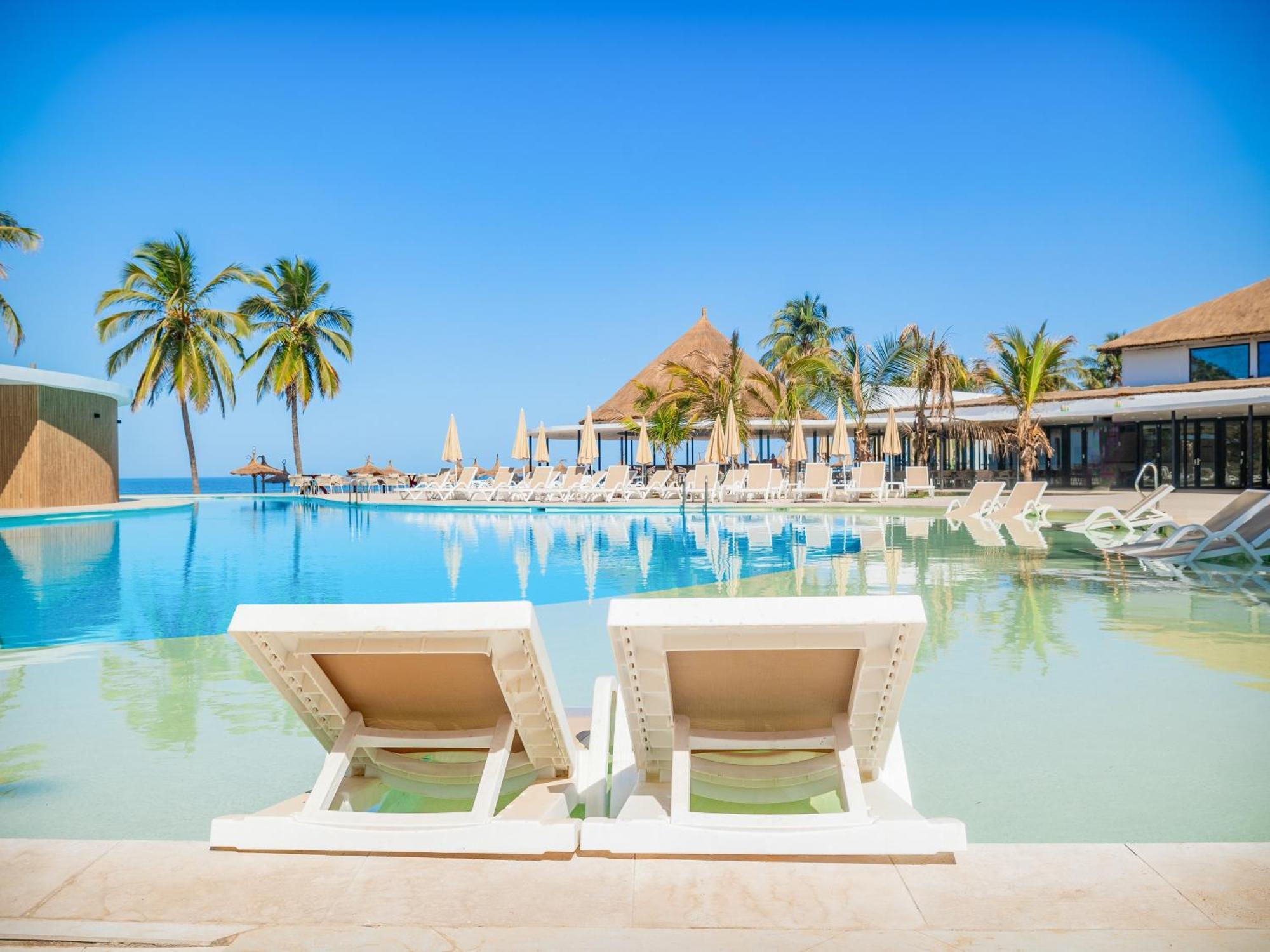 Kombo Beach Resort セレクンダ エクステリア 写真