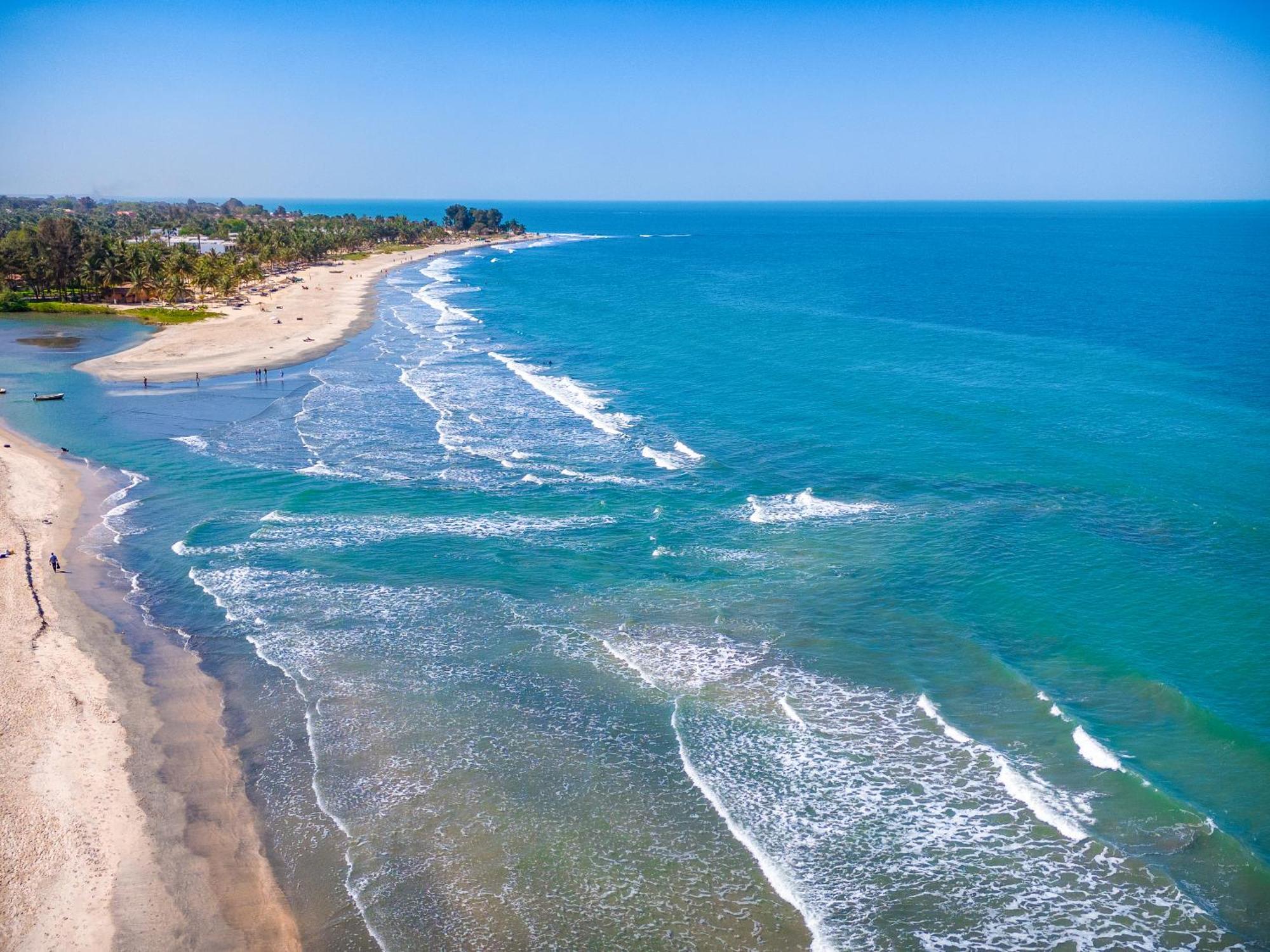 Kombo Beach Resort セレクンダ エクステリア 写真