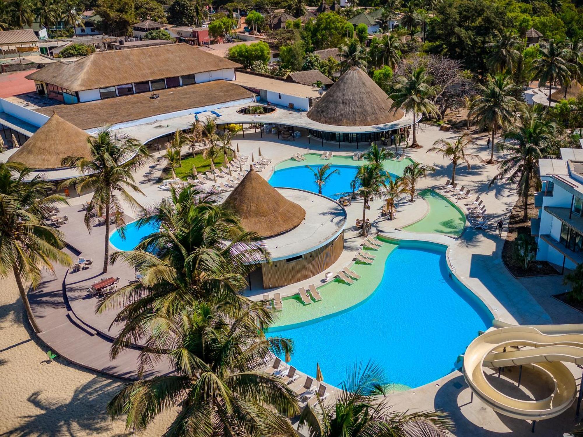 Kombo Beach Resort セレクンダ エクステリア 写真