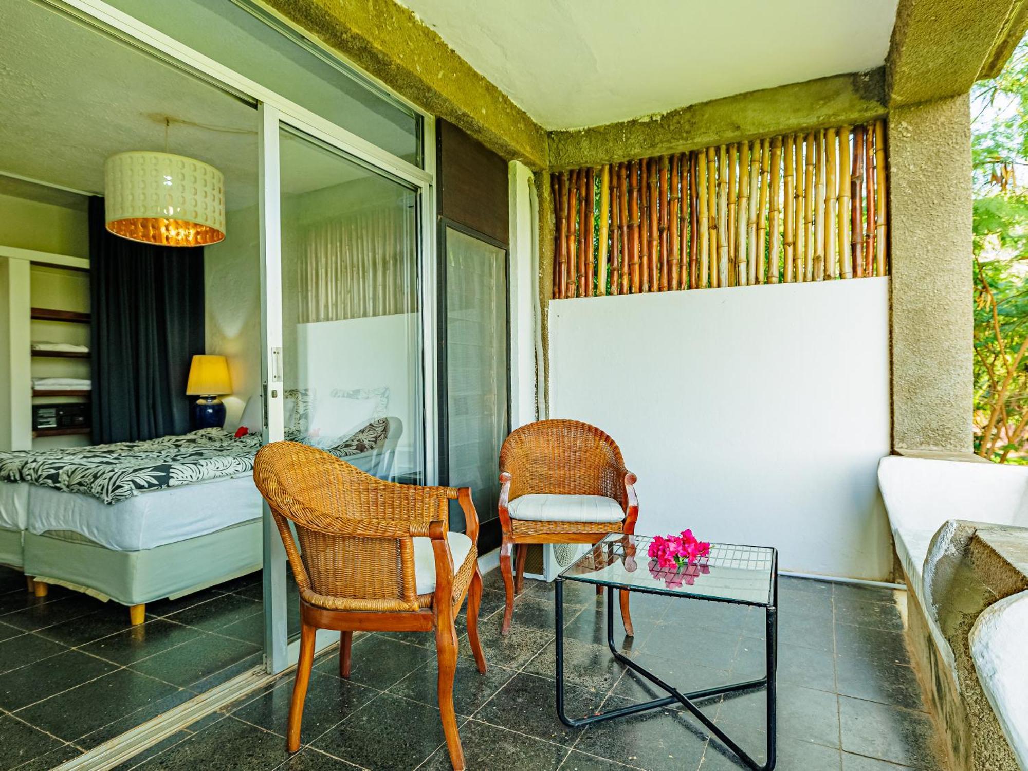 Kombo Beach Resort セレクンダ エクステリア 写真
